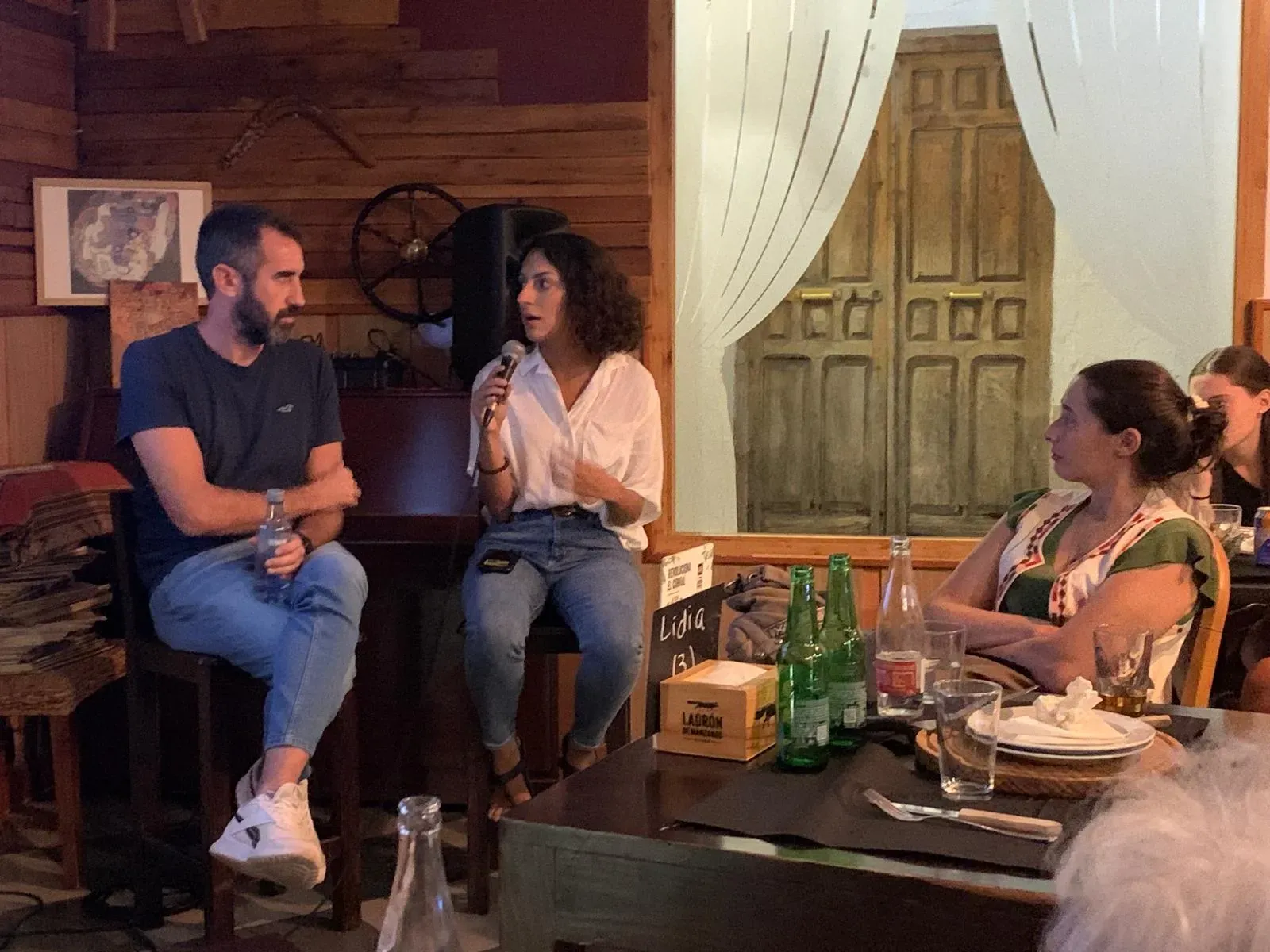 Jesús y María José Bustos en la charla en El Refugio